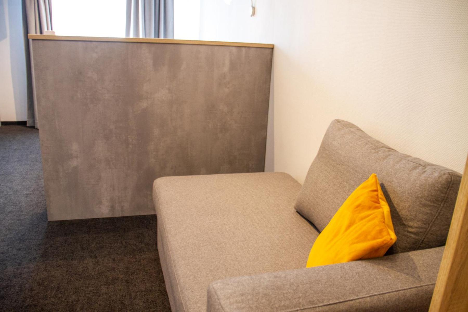 Hotel-Restaurant Steuermann คาร์ลสรูเฮอ ภายนอก รูปภาพ
