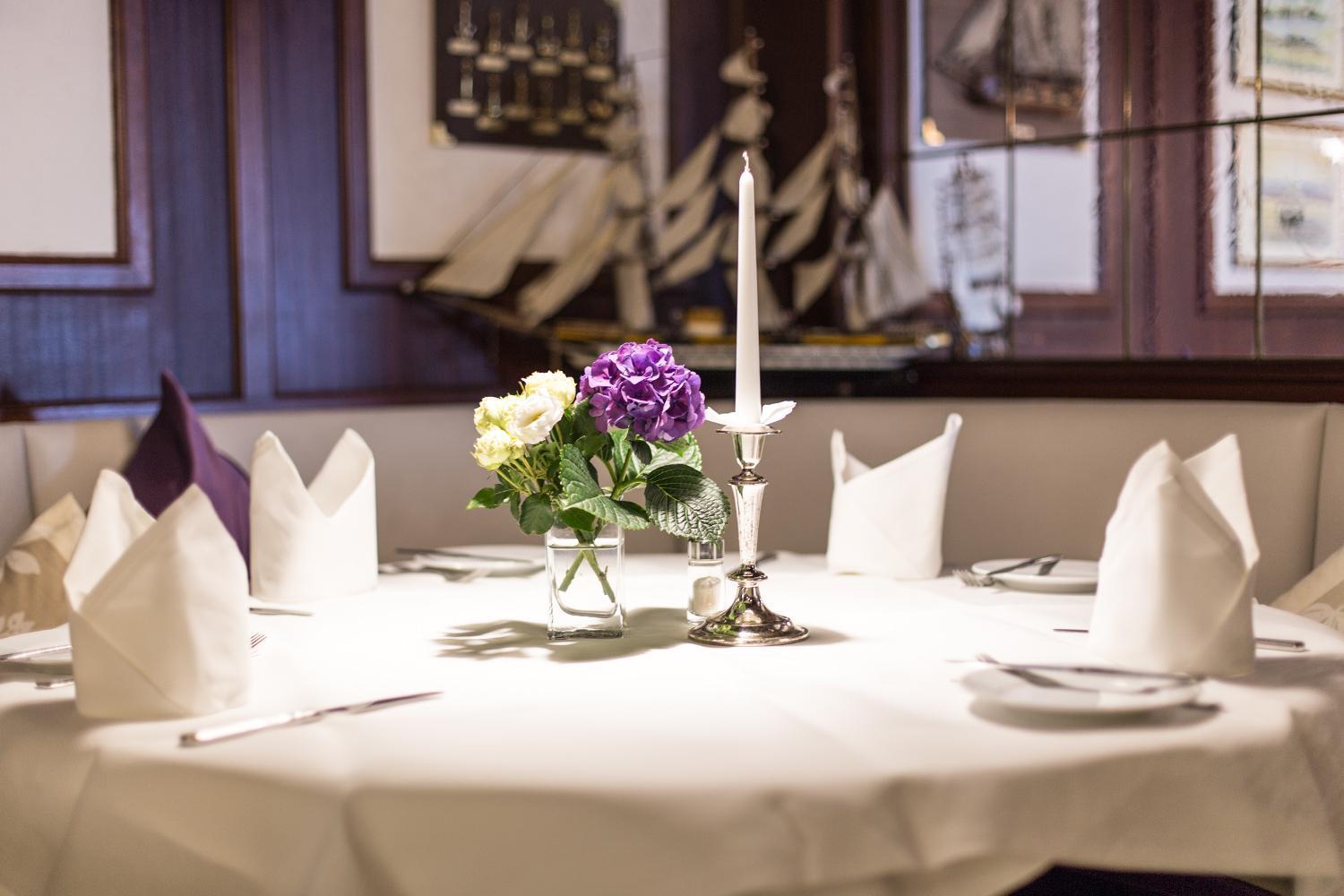 Hotel-Restaurant Steuermann คาร์ลสรูเฮอ ภายนอก รูปภาพ