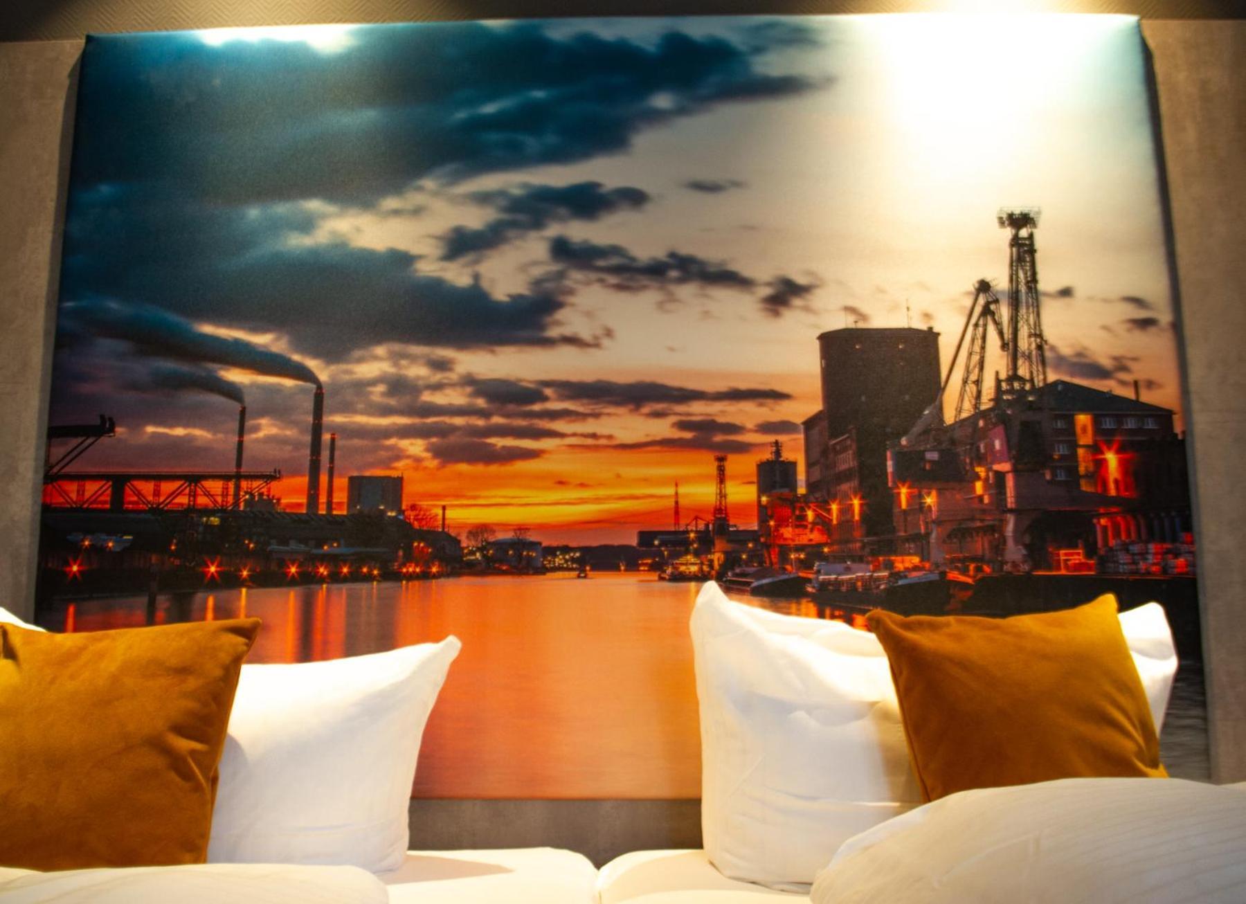 Hotel-Restaurant Steuermann คาร์ลสรูเฮอ ภายนอก รูปภาพ