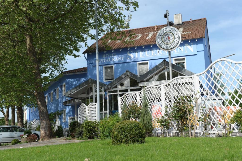 Hotel-Restaurant Steuermann คาร์ลสรูเฮอ ภายนอก รูปภาพ